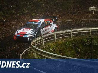 Evans v Japonské rallye míří po Neuvilleově havárii k titulu vicemistra