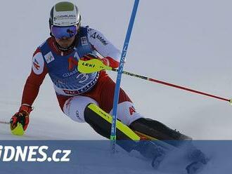 Úvodní slalom sezony. V Gurglu vede po prvním kole domácí Feller