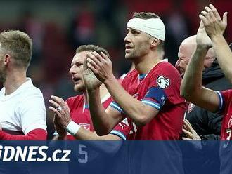 Průměrný výkon fotbalistů. Čtenáři chválili Součka i Staňka, propadl Kuchta