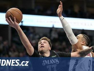 Dončič z Dallasu ozdobil 41 body konec skupinové části NBA Cupu