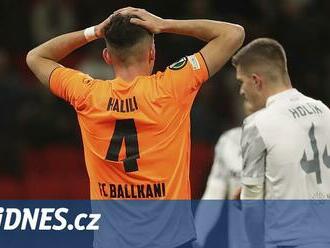 ONLINE: Ballkani - Plzeň 0:0, nebezpečnou střelu k tyči likviduje Baier