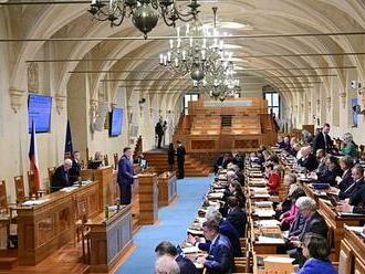 Konsolidační balíček prošel Senátem. Změny v daních ještě posoudí prezident