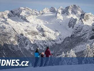 Pod dohledem majestátního masivu. Oblast Dachstein West zaujme milovníky jakékoli zimy