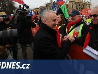 Středula rozlítil učitele. Odbory zneužily stávku, je to na odstoupení, vzkazují