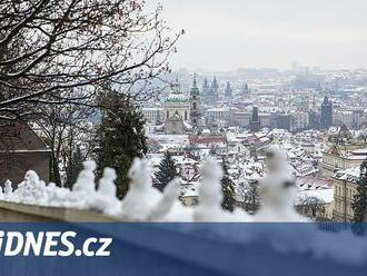 Konec týdne doprovodí sněžení a ledovka. O víkendu napadne až 20 centimetrů sněhu