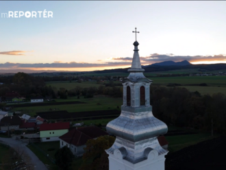 Na Slovensku sa môžeme popýšiť historickým skvostom. Jedinečné zábery na kostol z vtáčej perspektívy