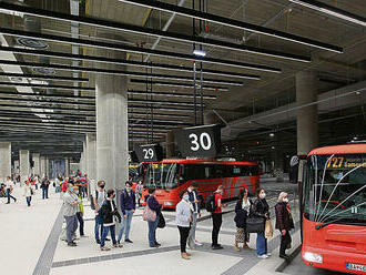 Na autobusovej stanici v Bratislave horelo. Nikto sa nezranil