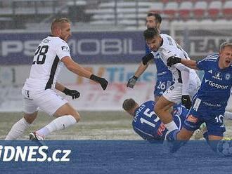 Olomouc - Slovácko 1:1, zápas v bílé kulise nakonec vítěze nepoznal