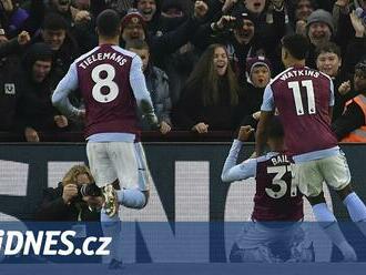 Aston Villa porazila City a je třetí. United zdolali Chelsea, slaví i Liverpool