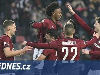 Sparta stvrdila podzimní triumf, stačil jí poločas. Havlík ze Slovácka dal čtyři góly