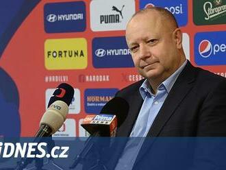 Projekty jako Superliga ohrožují český fotbal, řekl Fousek. Novinku dál odmítá