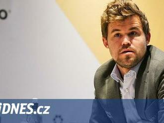 Nor Carlsen obhájil titul mistra světa v rapid šachu, zvítězil už popáté