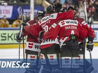 Kanada porazila Kuopio a v semifinále Spengler Cupu jde na Pardubice