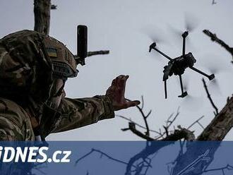 Ukrajinská armáda hlásí, že v pátek večer sestřelila všech devět ruských dronů