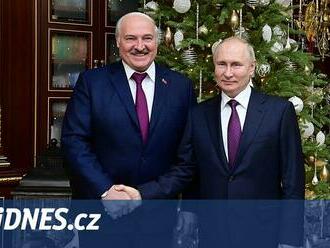 Putin poslal do Běloruska jaderné zbraně. Nyní požádal Lukašenka o vejce