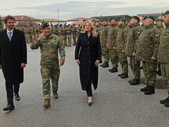 Čaputová s Kaliňákom priniesli slovenským vojakom do Bosny blízkych a dary