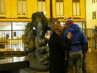 Streľba v Prahe šokovala, ale podobné činy nie sú v Česku neznáme