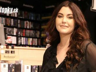 CHAOTICKÉ Vianoce u Celeste Buckingham: Čistá zmeska… HALABALA!