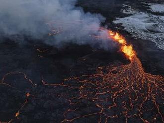 Erupcia sopky na Islande poľavuje, ale... Smutné správy pre obyvateľov mesta Grindavík