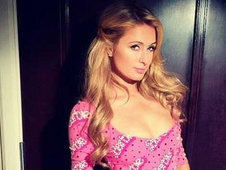 Paris Hilton sa odviazala: Z jej vianočnej výzdoby padnete na zadok! Veď to vyzerá ako...