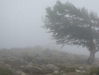 Počasie akoby sa zbláznilo! Meteorológovia varujú: Počítať treba i so silným vetrom a povodňami