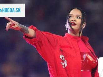 Tehotná a nie je doma?! Kam sa v nedeľu vybrala Rihanna a aký odkaz tým vyslala