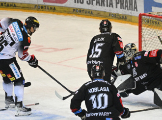 Řepík zařídil hattrickem výhru hokejistů Sparty nad Karlovými Vary 6:3