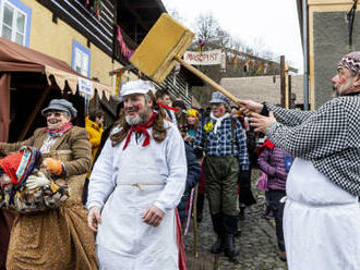 Masopustní průvod se vydal do uliček historické vesnice Zubrnice