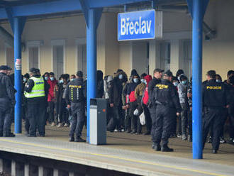 Jihomoravští policisté zadrželi loni na hranicích se Slovenskem 14.000 migrantů