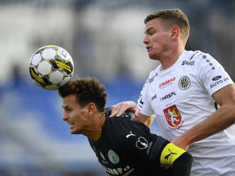 Fotbalisté Bohemians zdolali Hradec Králové 2:0 a posunuli se na 4. místo