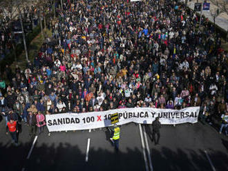 V Madridu demonstrovaly statisíce lidí na obranu veřejného zdravotnictví