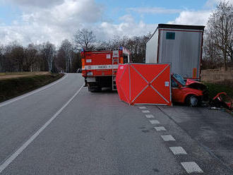 Na Strakonicku vyhasl mladý život. Osmnáctiletý chlapec jel vozidlem Peugeot z Blatné směrem na…