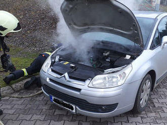 V 14:56 hod. byl na tísňovou linku nahlášen požár osobního automobilu při výjezdu z čerpací stanice…