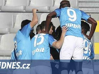 ONLINE: Neapol je dál suverénní, Osimhen dal dva góly. Večer se hraje milánské derby