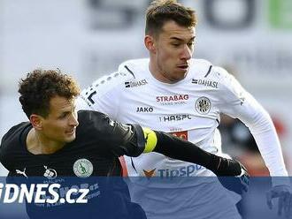 Hradec - Bohemians 0:2, v souboji o čtvrtou příčku padly oba góly v první půli