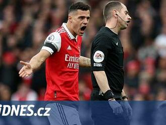 Hrozivé chyby v Anglii: VAR na Arsenalu zapomněl na ofsajd, šéf sudích se omlouvá