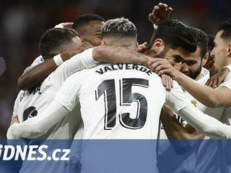 Fotbalisté Realu Madrid rozstříleli Elche a na Barcelonu ztrácejí osm bodů