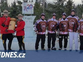 Čeští rybníkoví hokejisté vezou z MS v Kanadě stříbro a bronz