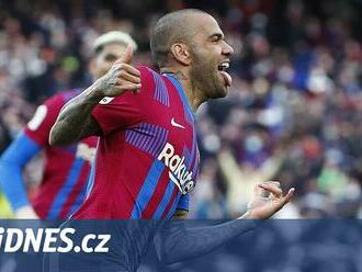 Dani Alves je kvůli sexuálnímu napadení dál ve vazbě. Znovu ho odmítli pustit