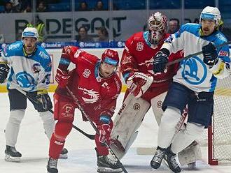 ONLINE: Kladno prohrává se Spartou, Kometa otáčí v Pardubicích