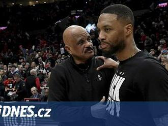 Zaspal, naháněl kurýra s jídlem. A večer nadchl NBA mistrovským kouskem