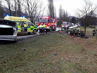 Jednotka ze stanice Klášterec nad Ohří a dobrovolné jednotky z Klášterce a Kadaně zasahovaly v…