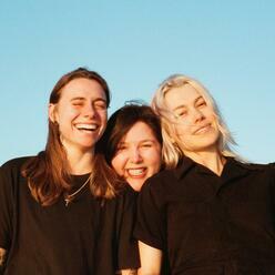 Phoebe Bridgers, Lucy Dacus a Julien Baker vystúpia prvýkrát v UK ako Boygenius