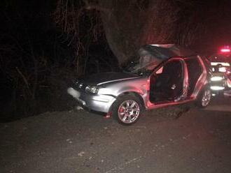 Trnavský kraj hlási už druhú tragickú dopravnú nehodu, len 17-ročný chlapec zrážku auta do stromu neprežil  