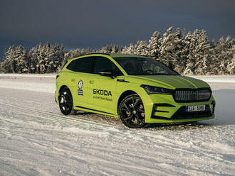 Škoda Enyaq RS iV je světovým rekordmanem. Dokázala bez zastavení driftovat 7351 metrů