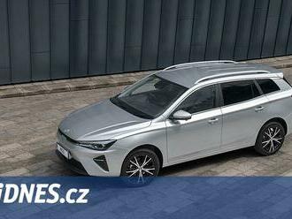 Spanilá jízda čínského MG Českem. Letos přiveze levnější elektromobily