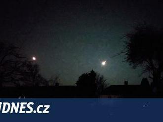 Podívejte se na meteor, který rozzářil noční nebe nad Lamanšským průlivem