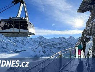 Lyžuj jako James Bond. Schilthorn je v jednom z nejkrásnějších údolí světa