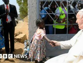 Pope in South Sudan tells clergy to raise voices against injustice