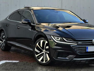 Kolik může mít najeto jen tři roky starý VW Arteon? Ani v zemi s minimem dálnic to nemá limity